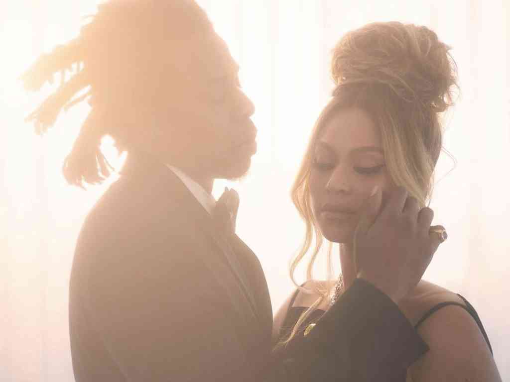 Beyoncé e Jay-Z na campanha 'About Love' da Tiffany & Co. Clique na imagem e confira mais peças da marca! (Foto: Reprodução/Instagram @beyonce).