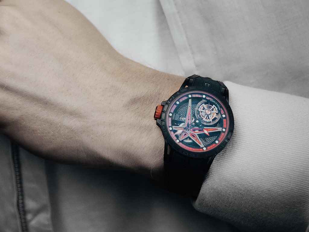 Relógios autênticos da marca são mais pesados. (Foto: Reprodução/Instagram @Roger_Dubuis). Clique na imagem e confira mais modelos!