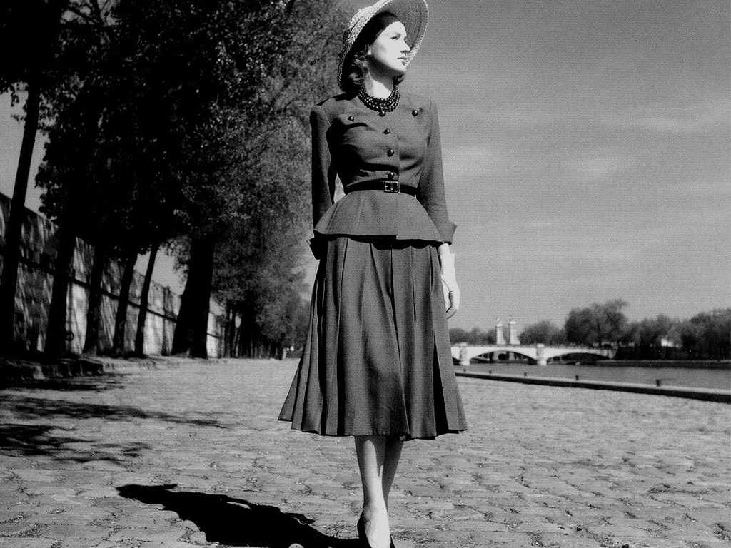O New Look de Christian Dior revolucionou o mundo da moda. Clique na imagem e confira mais criações de Christian Dior!