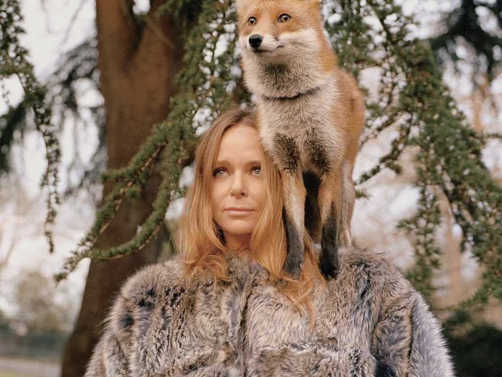 Stella McCartney é o principal nome da alta moda sustentável atualmente. Clique na imagem e confira criações da designer! (Foto: Reprodução/Instagram @stellamccartney