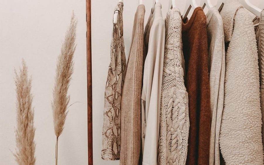 Ao adquirir peças novas, dê preferência para aquelas com maior durabilidade. Clique na imagem e confira mais sobre os impactos da moda no meio ambiente!