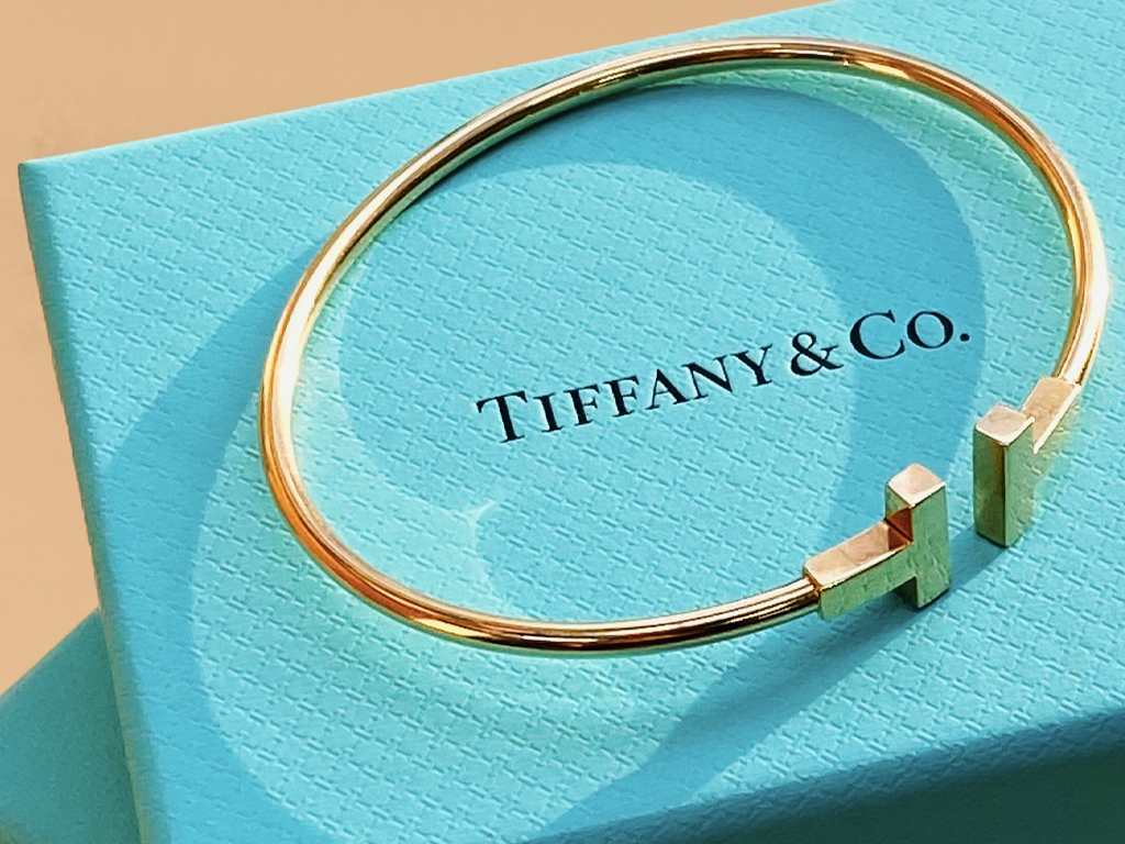 Bracelete Tiffany T. Clique na imagem e confira mais peças da marca!