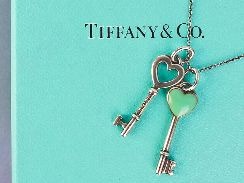 Pingente de Chave Tiffany & Co. Clique na imagem e confira mais peças da marca!