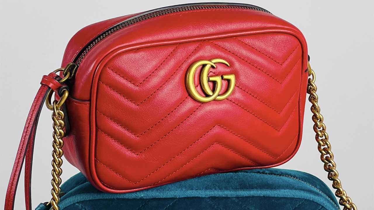 Bolsa Gucci GG Marmont. Clique na imagem e confira mais modelos de bolsas Gucci!