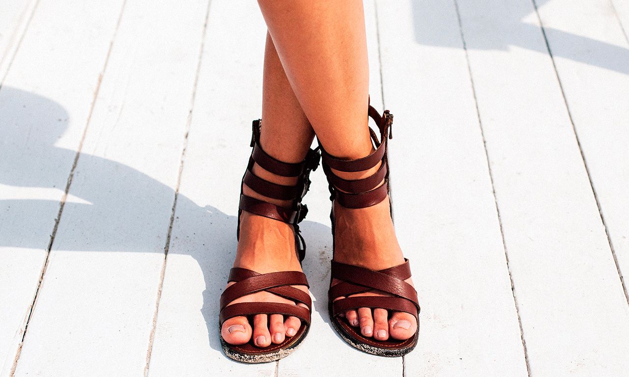 10 melhores sandálias e slides para o verão!