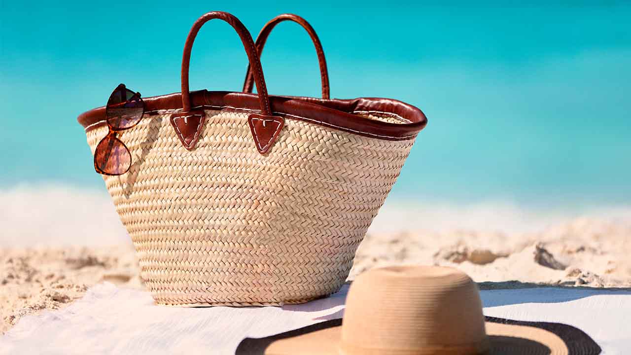 4 bolsas de palha para usar no verão