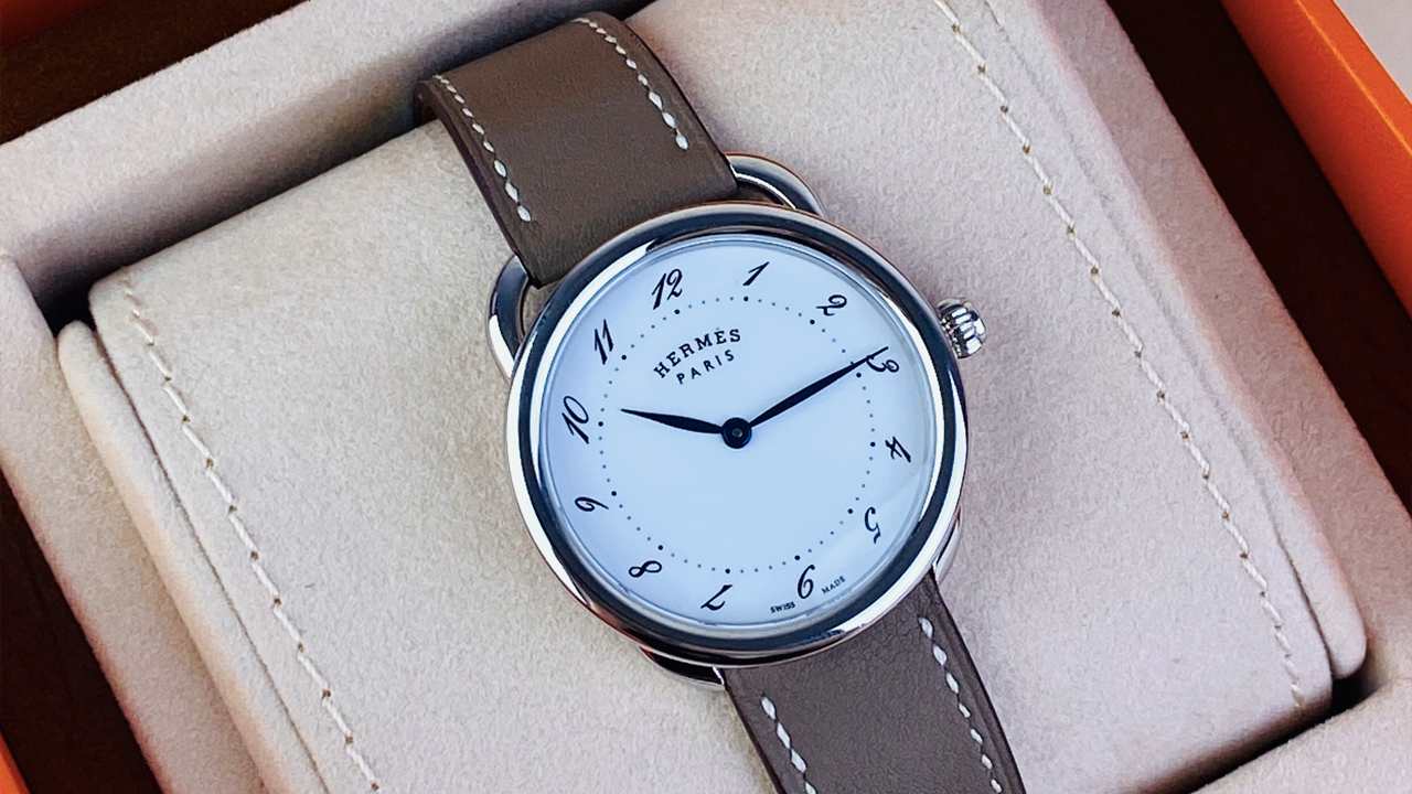 Relógio Hermès. Clique na imagem e confira mais modelos de relógios das principais marcas de luxo!