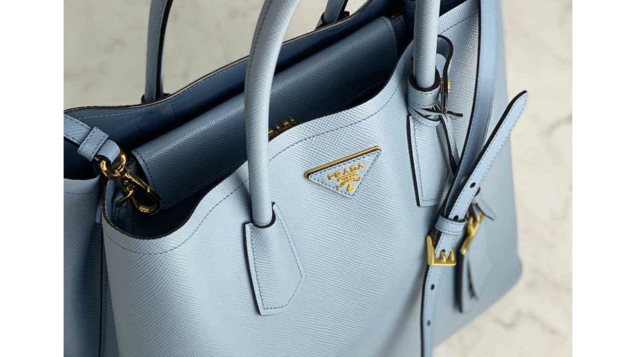 Bolsa Prada Double Bag. Clique na imagem e confira mais modelos da marca!