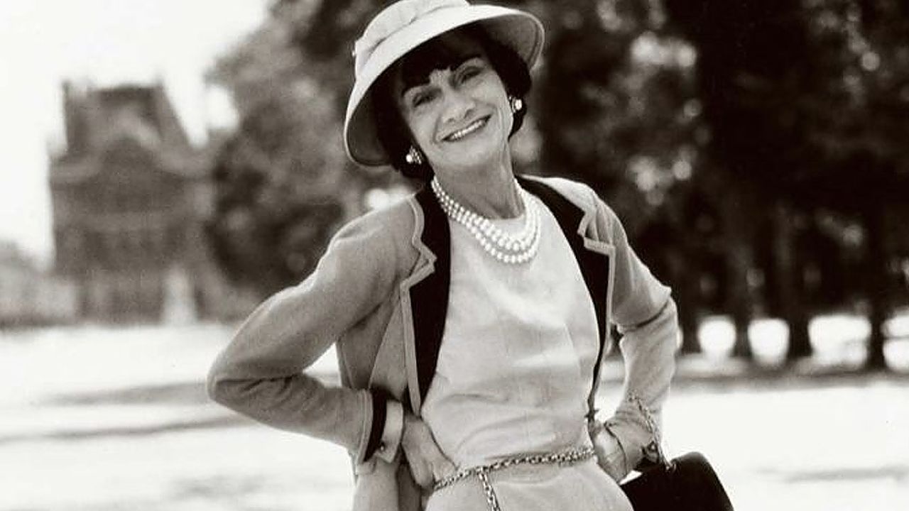 Estilista Coco Chanel. (Foto: Reprodução/Glamurama)