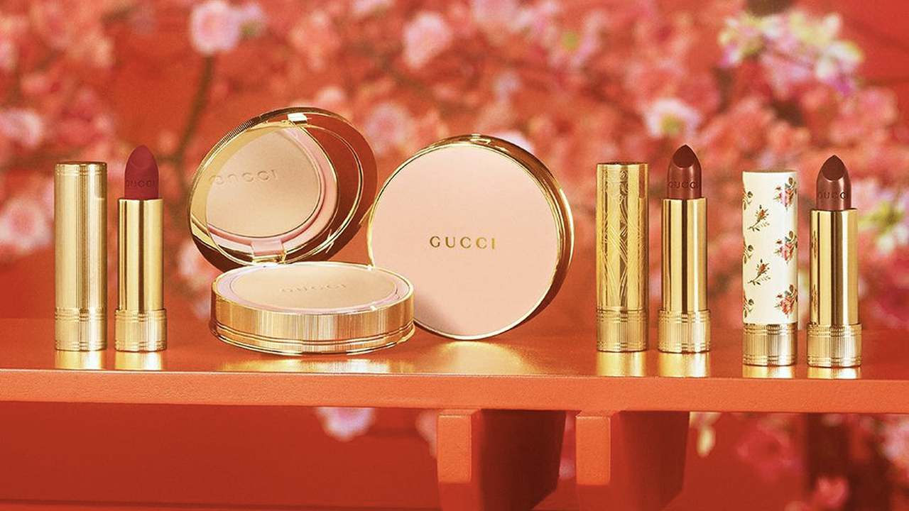 Artigos da linha Gucci Beauty. Clique na imagem e confira mais criações da marca! (Foto: Reprodução/Instagram @guccibeauty)