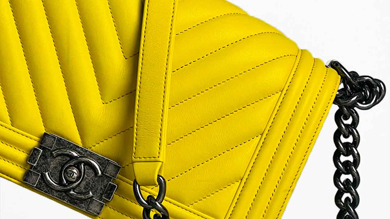Bolsa amarela: 5 dicas de como combinar a cor