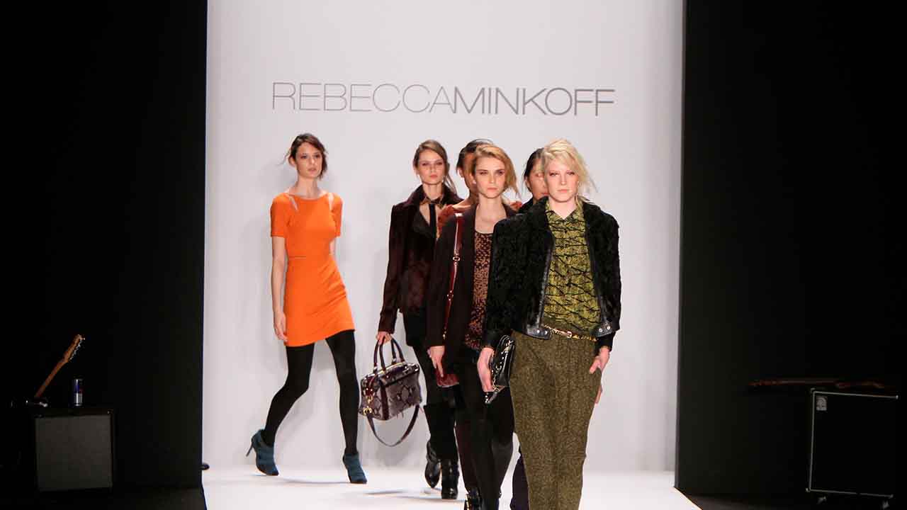 Rebecca Minkoff: a marca de luxo acessível