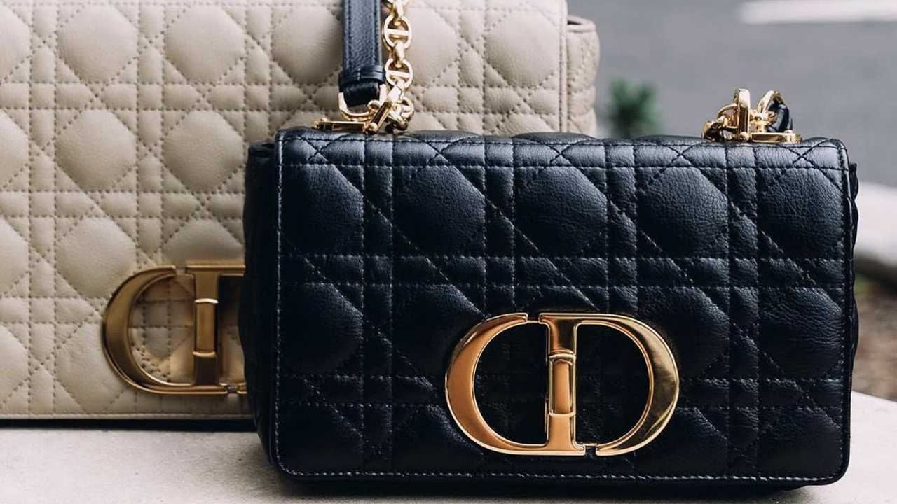 Bolsa Dior Caro. Clique na imagem e confira mais modelos da marca! (Foto: Reprodução/Instagram @purseblog)