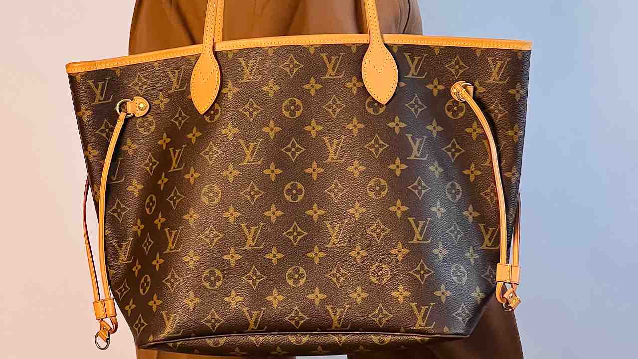Bolsa Louis Vuitton Neverfull. Clique na imagem e confira mais peças da marca!