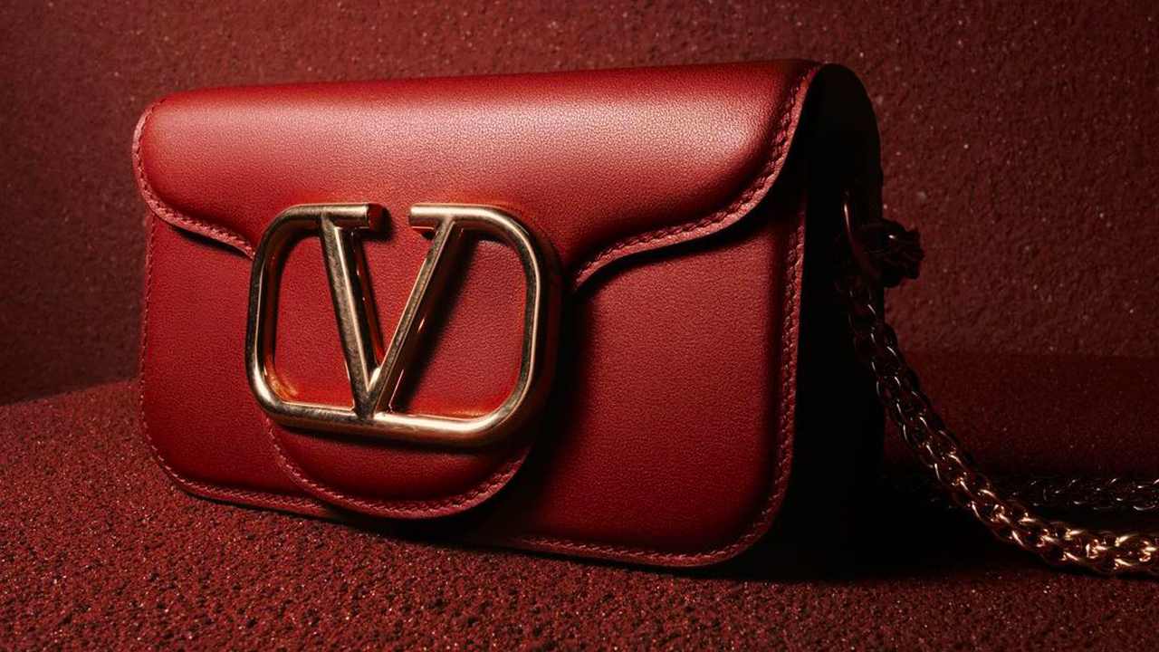 Bolsa Valentino Locò. Clique na imagem e confira mais modelos da marca! (Foto: Reprodução/Instagram @maisonvalentino)