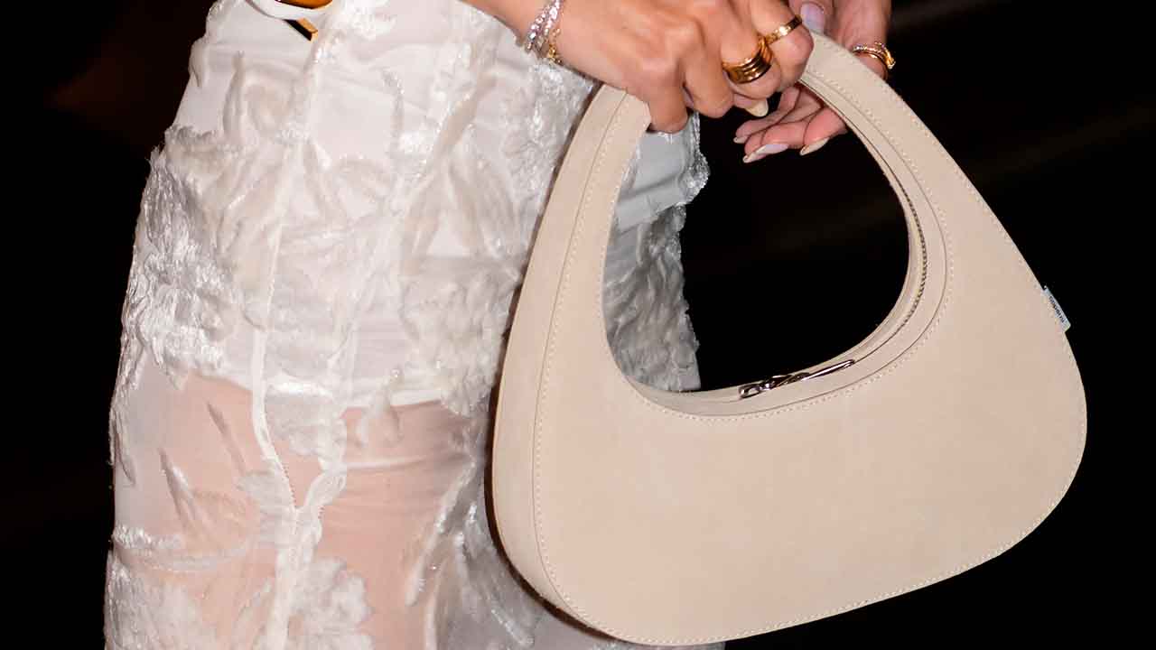 JW PEI Mini Flap Bag  Bolsas femininas, Sapatos de grife, Bolsas