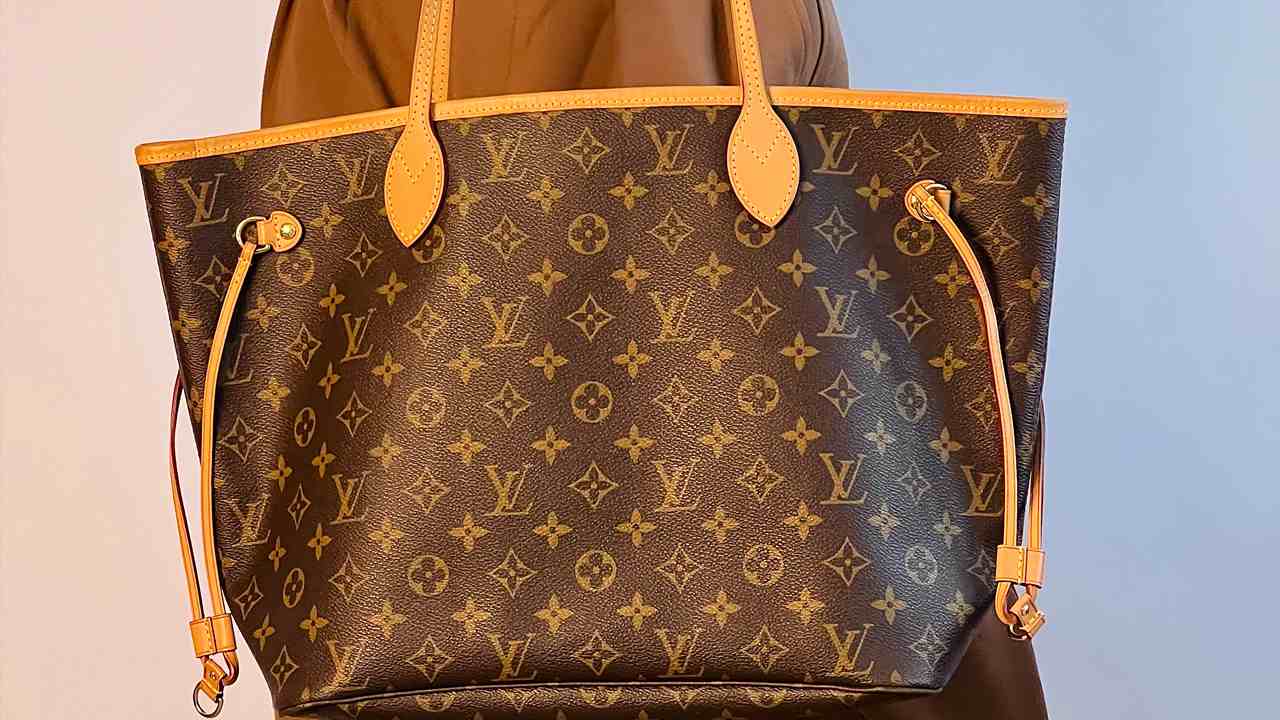 Bolsa Louis Vuitton Neverfull. Clique na imagem e confira mais modelos da marca!