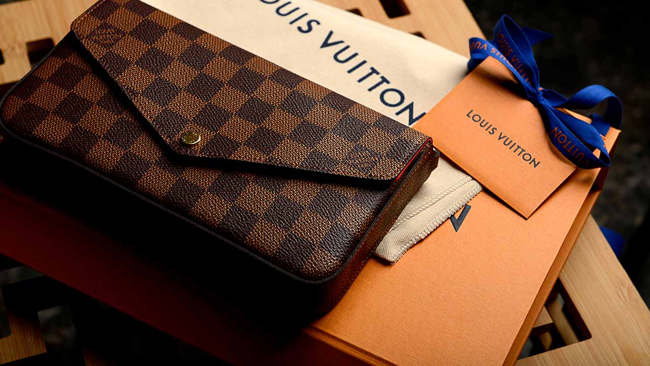 Louis Vuitton Revela um Grupo Inteiro de Embaixadoras!
