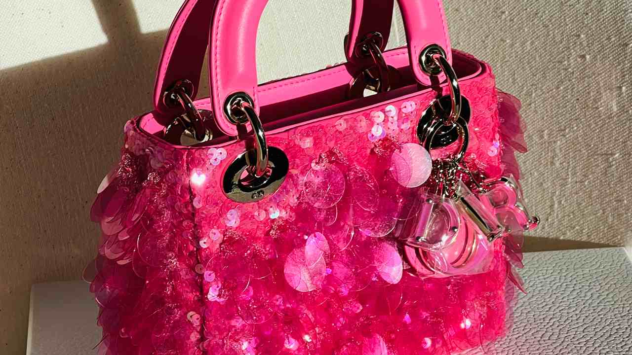 Bolsa Lady Dior. Confira as mini bags que valem o investimento no Black Month!