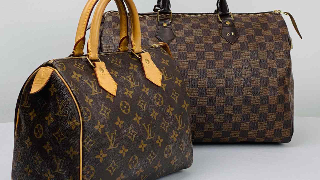 Bolsa Louis Vuitton Speedy. Clique na imagem e confira mais bolsas Louis Vuitton no Black Month.