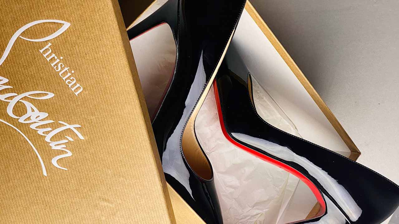 5 Sapatos de Marcas Famosas para Investir na XMAS SALE!