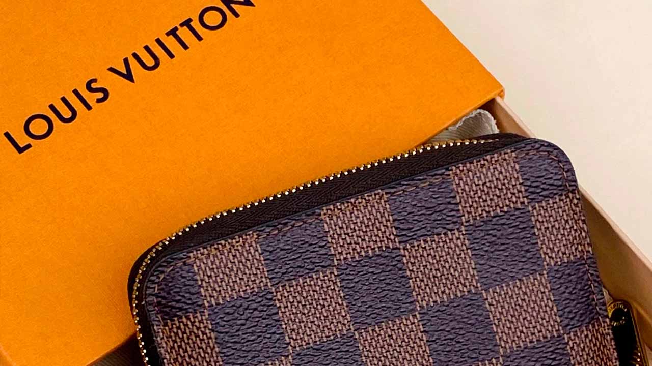 Louis Vuitton lança Bolsa de Luxo em formato de Saco de Delivery!