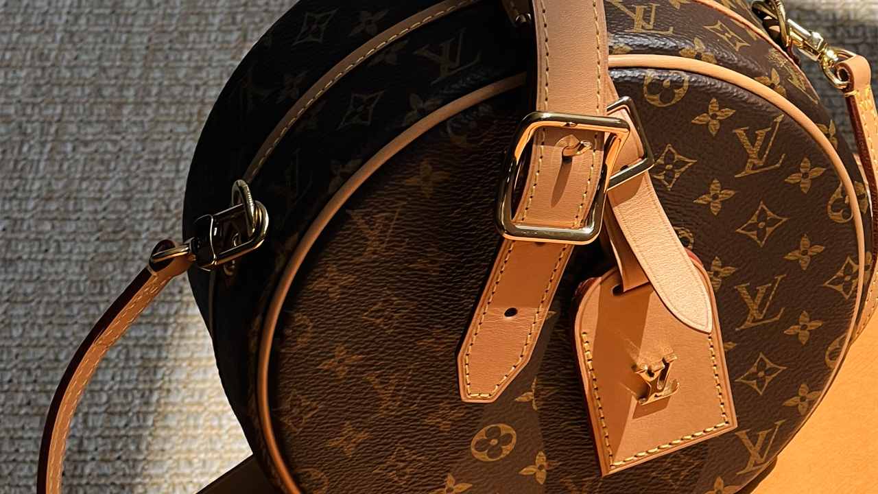 Clique na imagem e confira mais bolsas Louis Vuitton!
