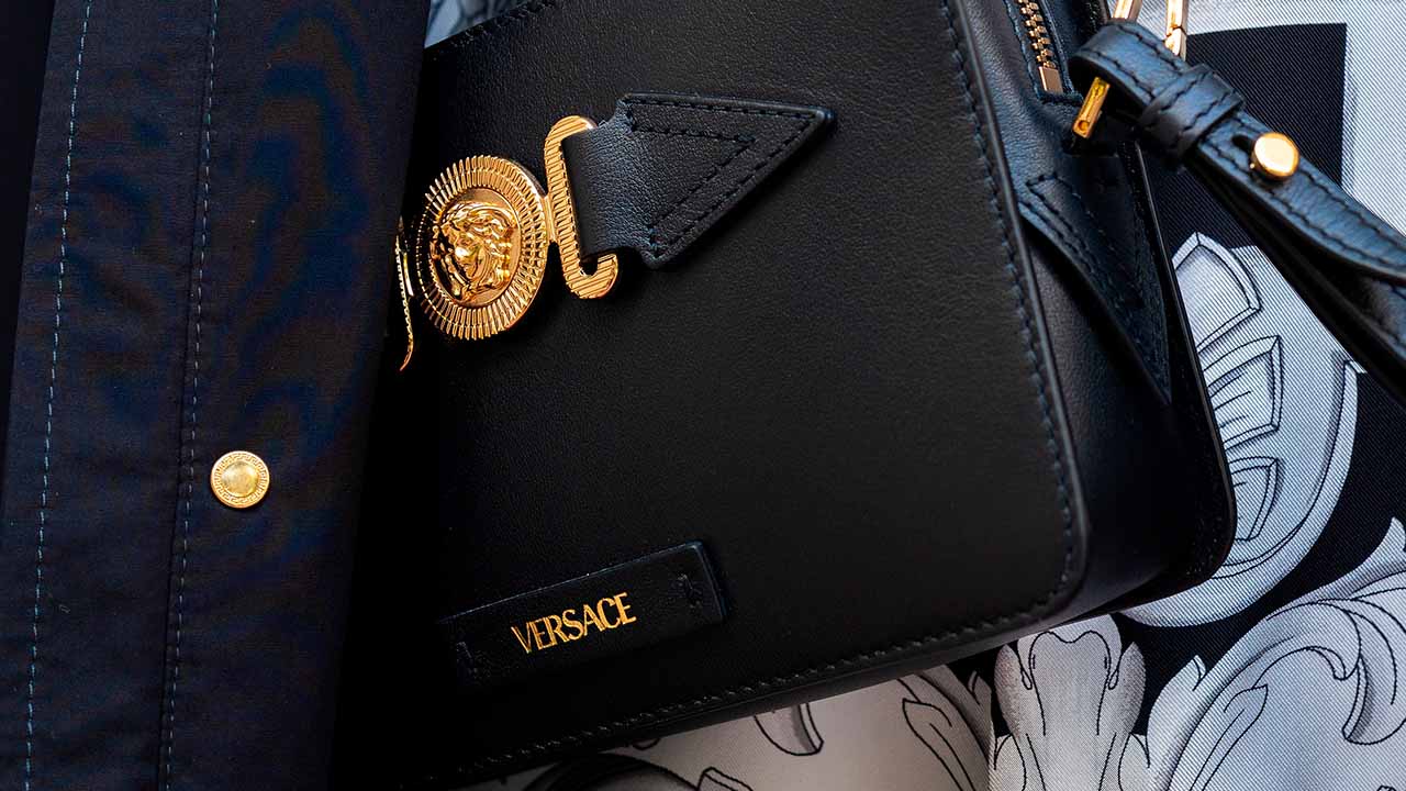 O Significado de Versace: Um Ícone de Extravagância e Luxo!