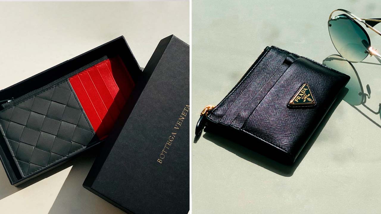 Fotos de acessórios masculinos de luxo: carteira bottega veneta e porta-cartão Prada.