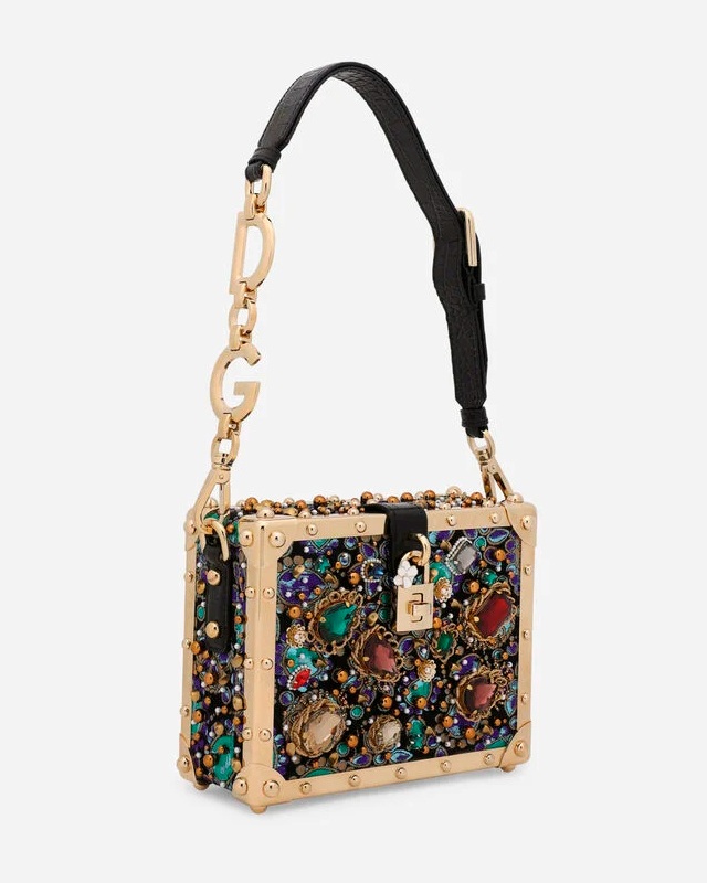Dolce Box, a bolsa mais cara da Dolce & Gabbana. Clique na imagem e confira mais modelos da marca! (Foto: Reprodução/Dolcegabbana.com)