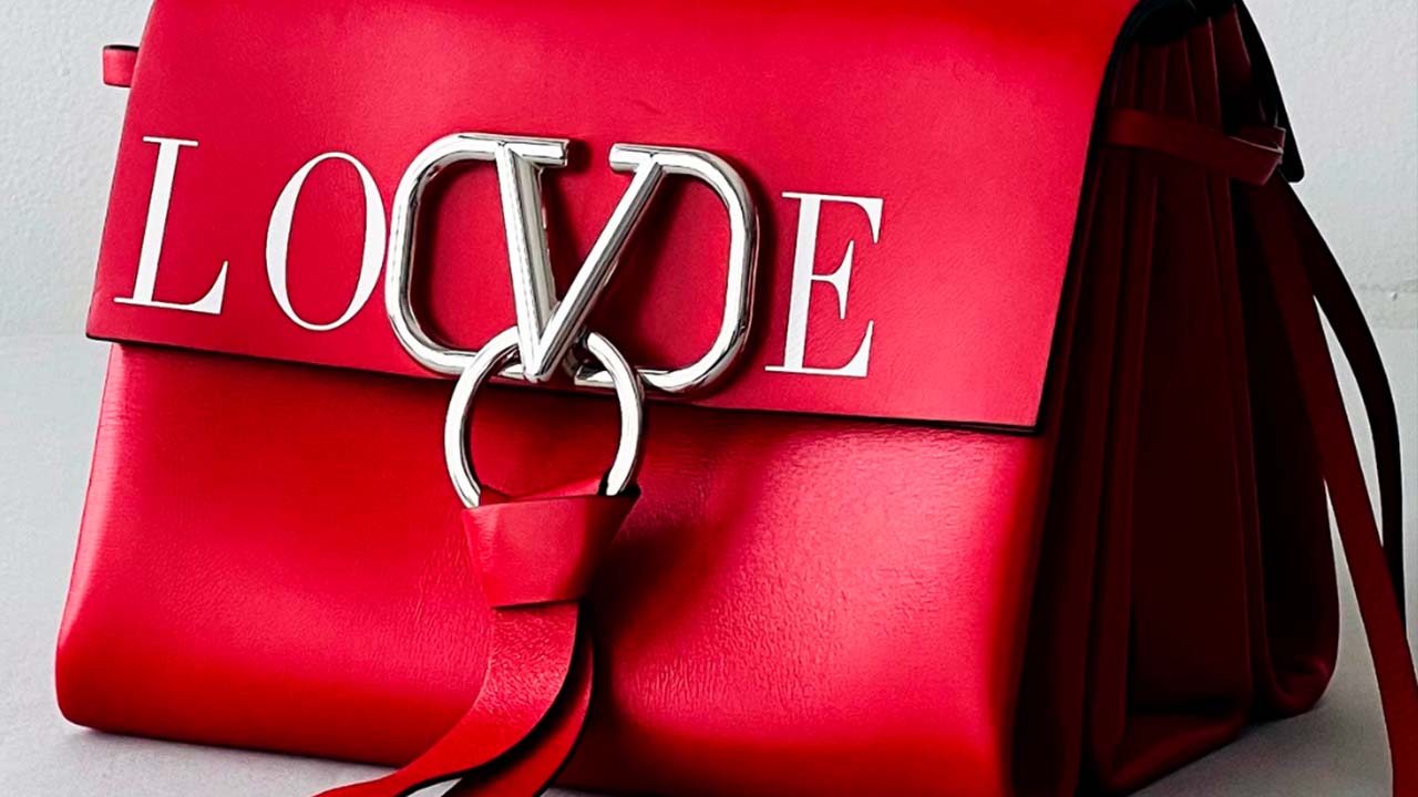 Bolsas Valentino: Os Modelos Mais Famosos na Super Sale Mês dos Namorados!