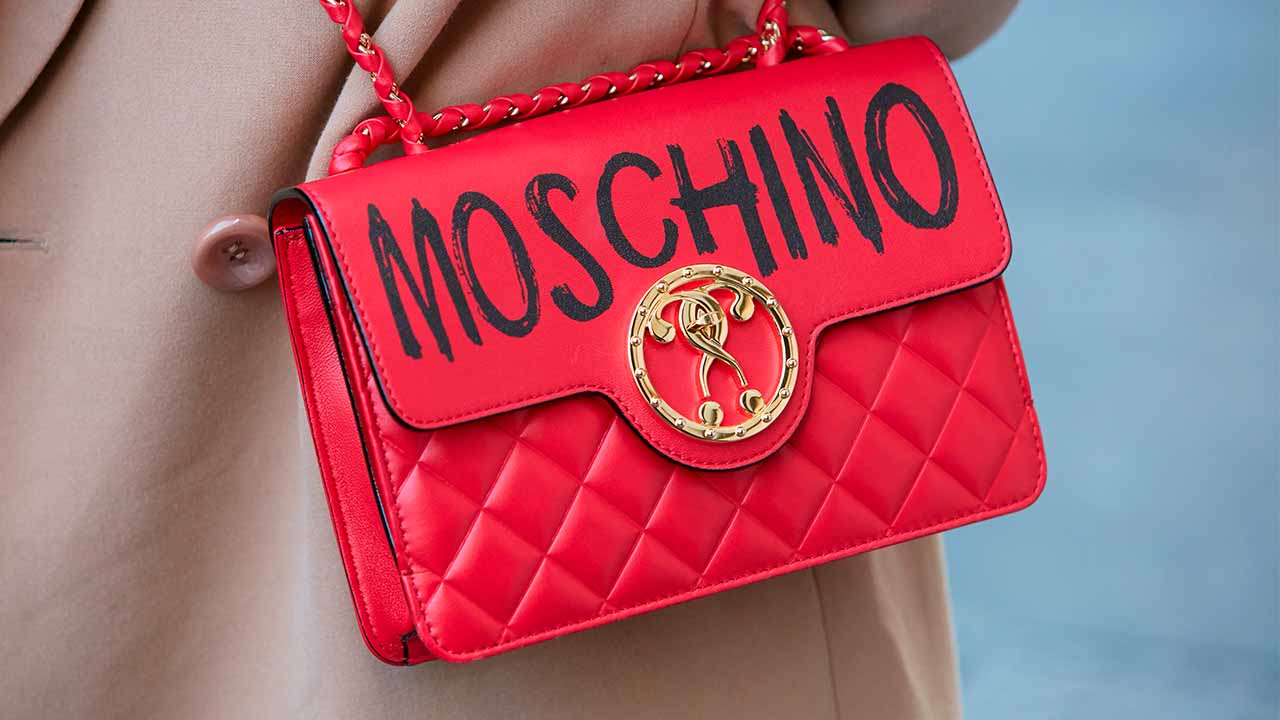 Foto de bolsa Moschino.