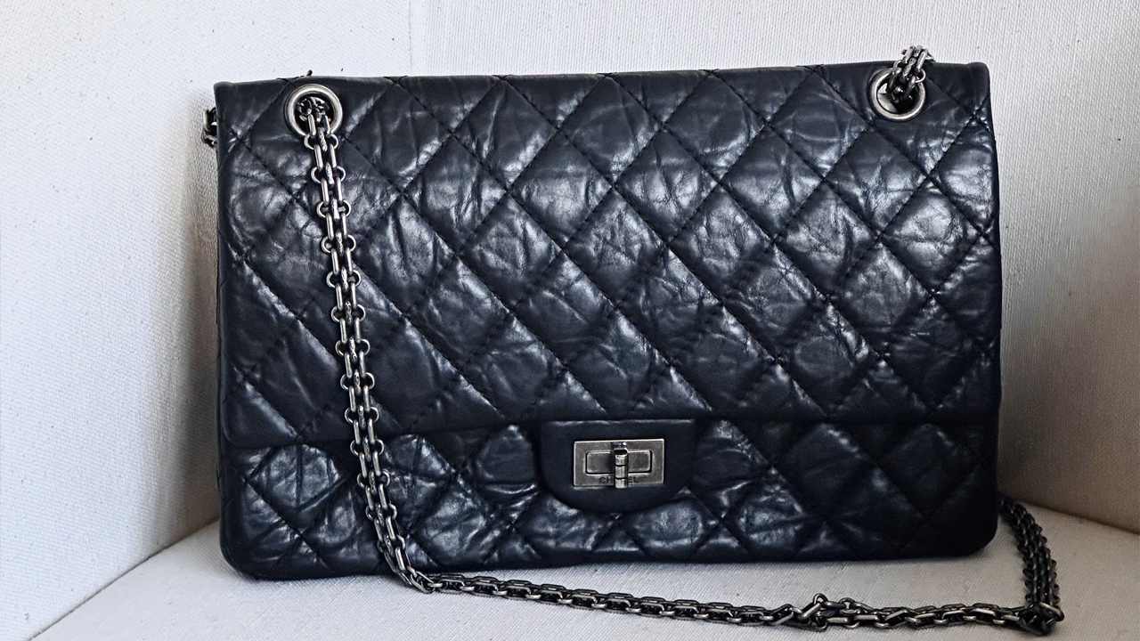 Bolsa Chanel 2.55. Clique na imagem e confira mais modelos da marca!