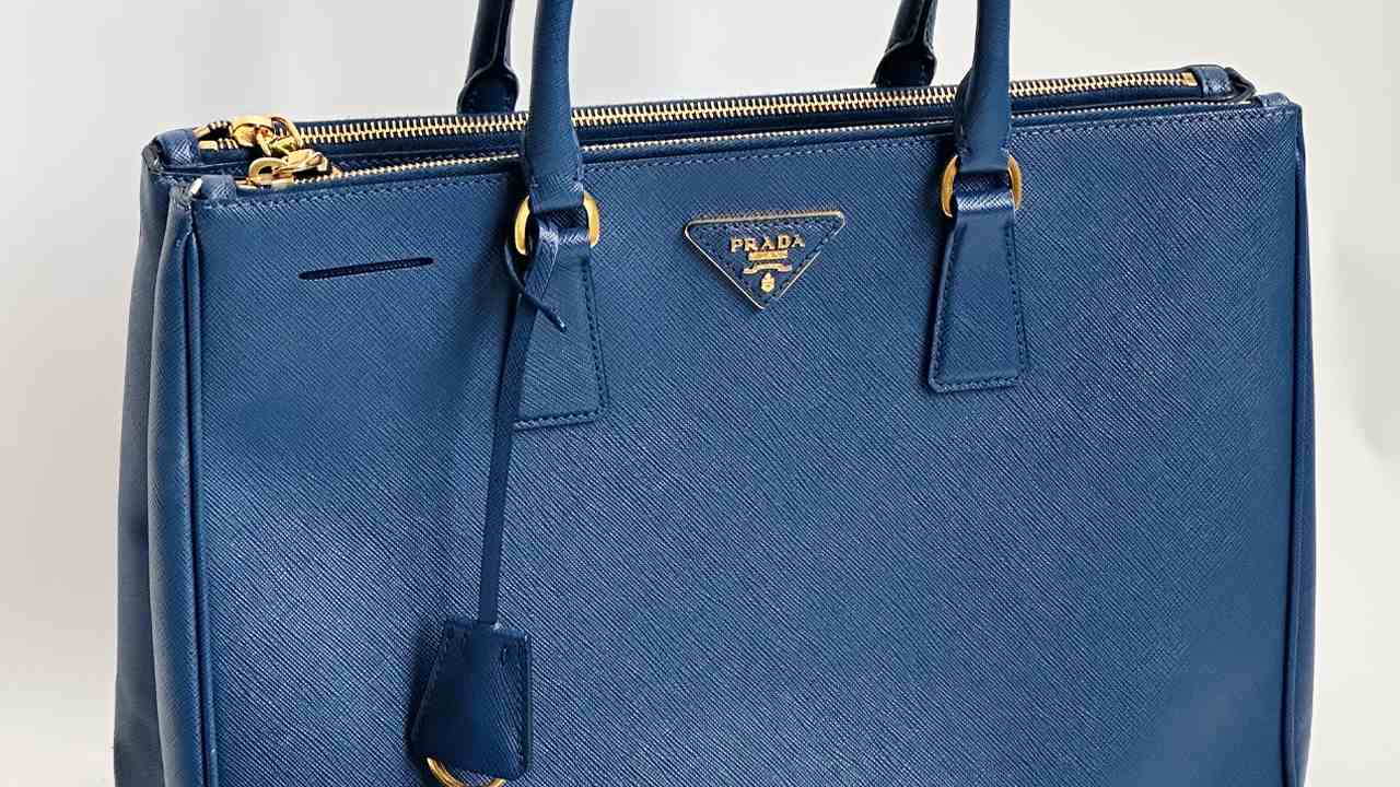 Bolsa Prada Galleria. Clique na imagem e confira mais modelos da marca!