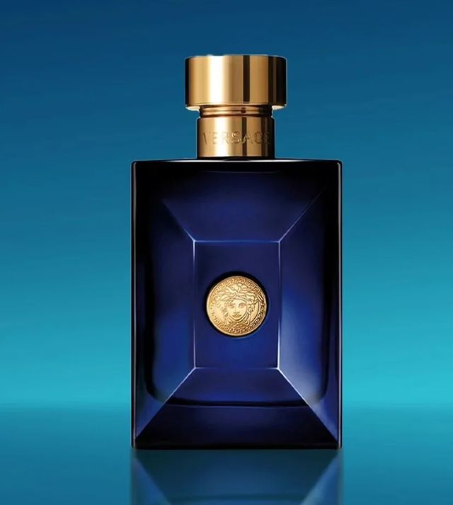 Foto do Dylan Blue um dos perfumes mais famosos da Versace.