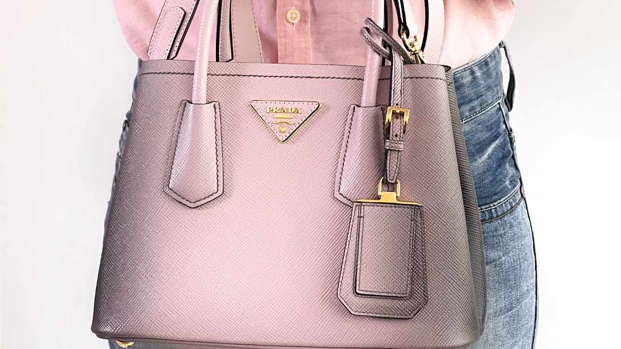 Bolsa Prada Double. Clique na imagem e confira mais modelos da marca!