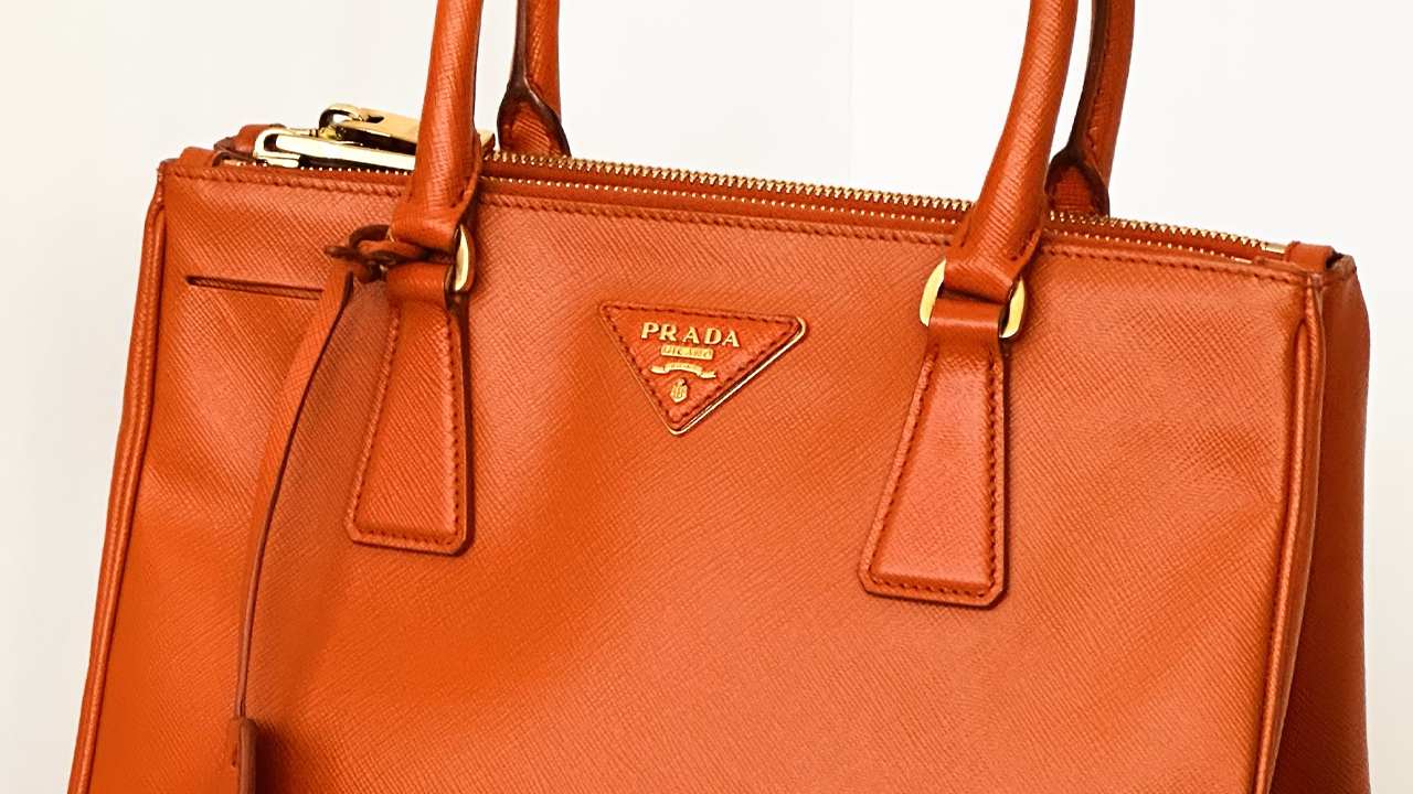 Bolsa Prada Galleria. Clique na imagem e confira mais modelos da marca!