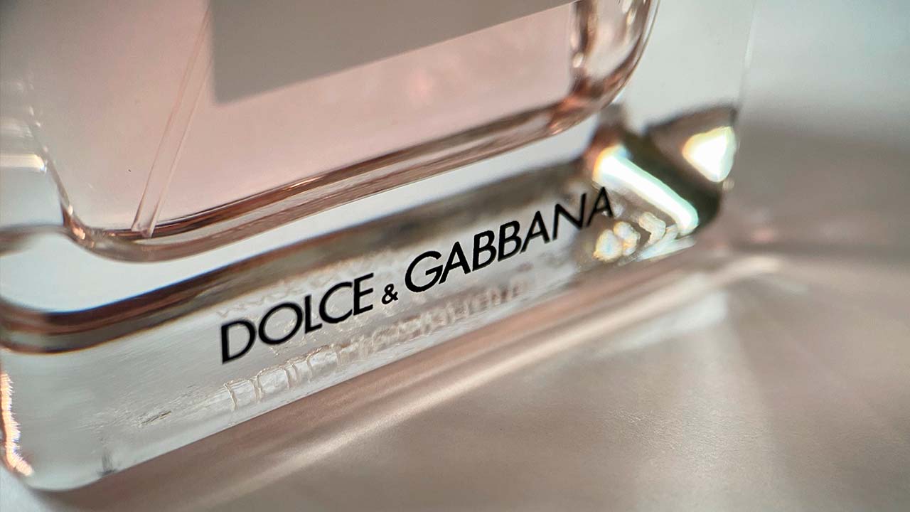 dolce-gabbana-lanca-perfume-para-caes