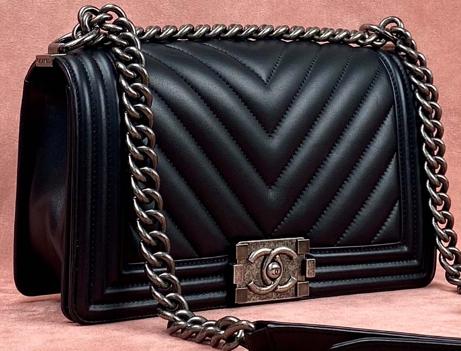 Foto de bolsa da Chanel, uma das principais grifes internacionais da semana do cliente do etiqueta única.