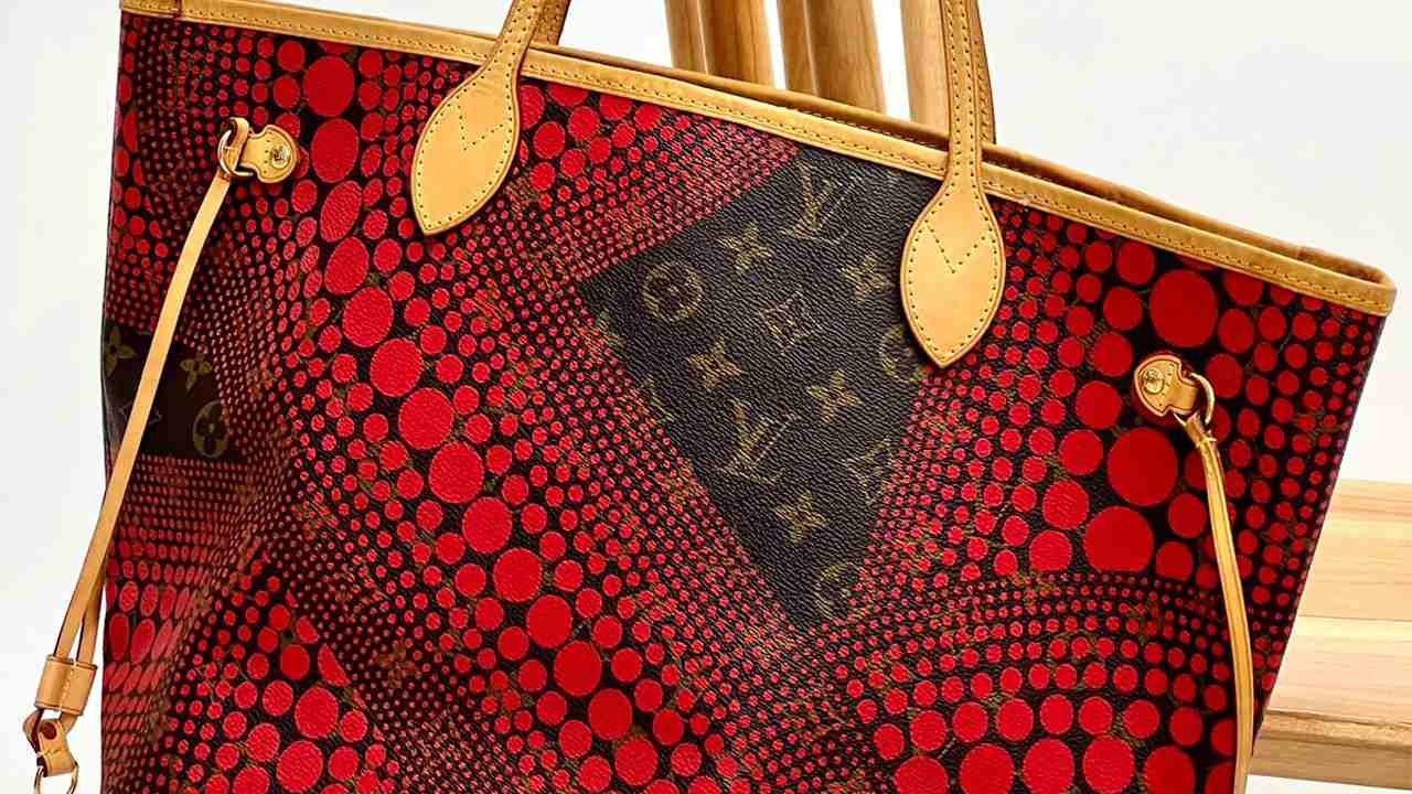 Bolsa Louis Vuitton Neverfull. Clique na imagem e confira mais modelos da marca!