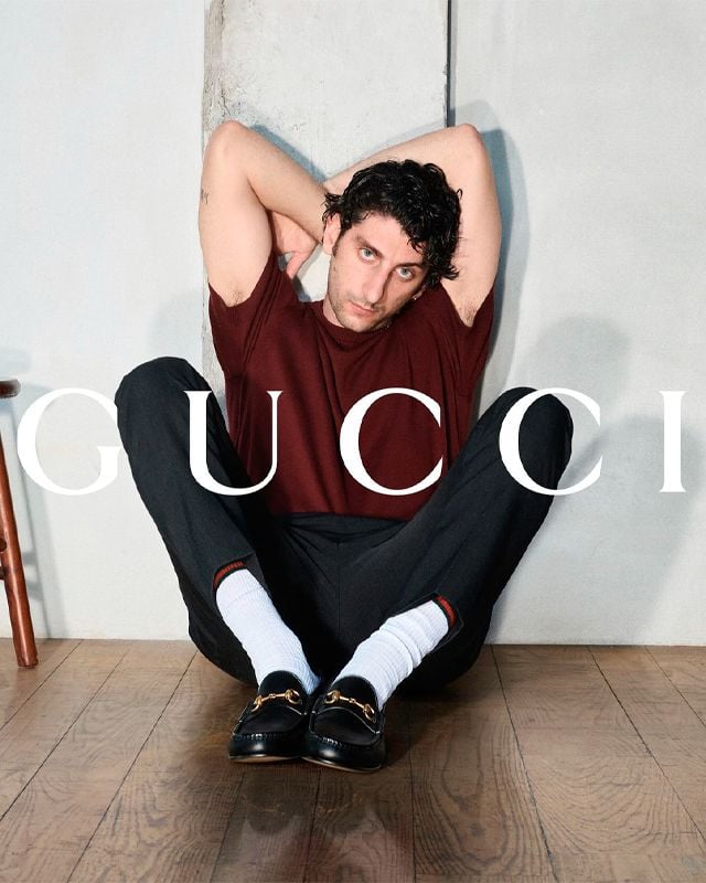 Pietro Castellitto na campanha do Mocassim Horsebit 1953. Clique na imagem e confira mais criações da marca! (Foto: Reprodução/Instagram @gucci)