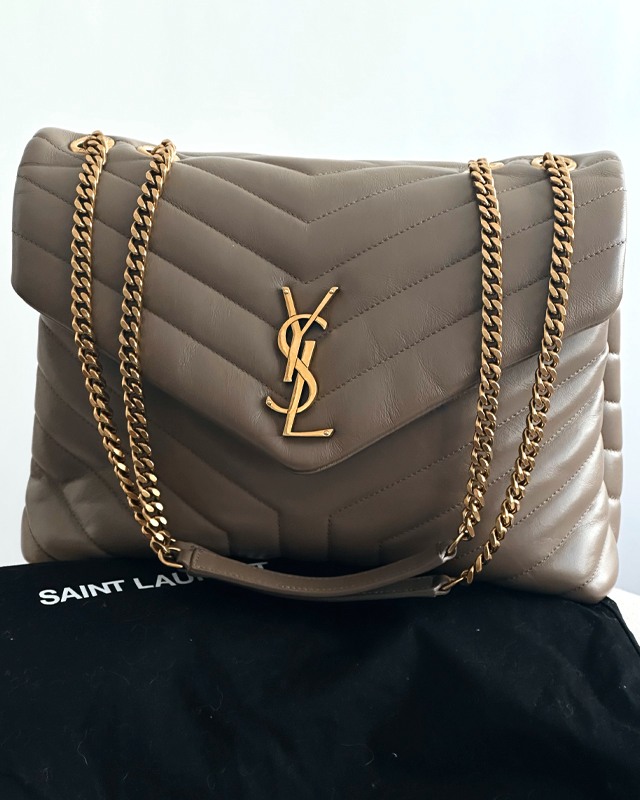 Bolsa Saint Laurent Loulou. Clique na imagem e confira mais modelos!