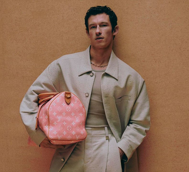 Foto do ator Callum Turner, que agora é um dos Embaixadores da Louis Vuitton.