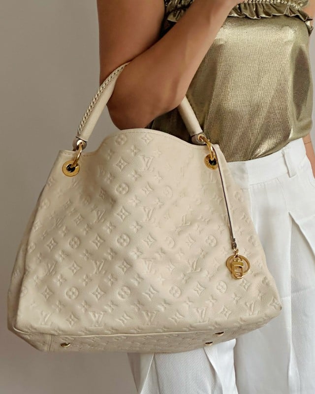 Bolsa Louis Vuitton Artsy. Clique na imagem e confira mais modelos da marca!