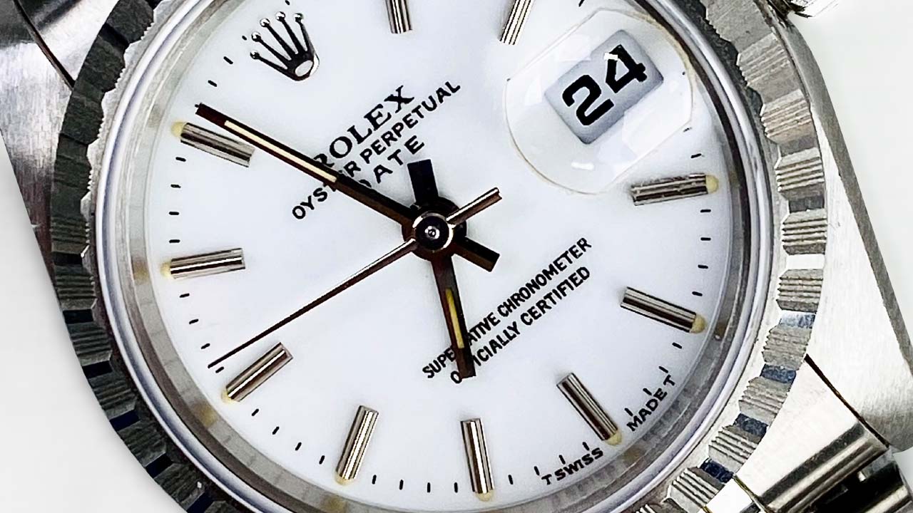 Foto de relógio rolex a marca anunciou reajuste de preço para 2025.