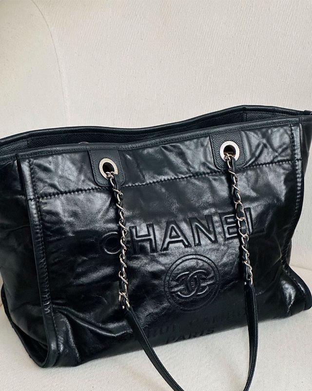 Bolsa Chanel Deauville. Clique na imagem e confira mais modelos da marca!