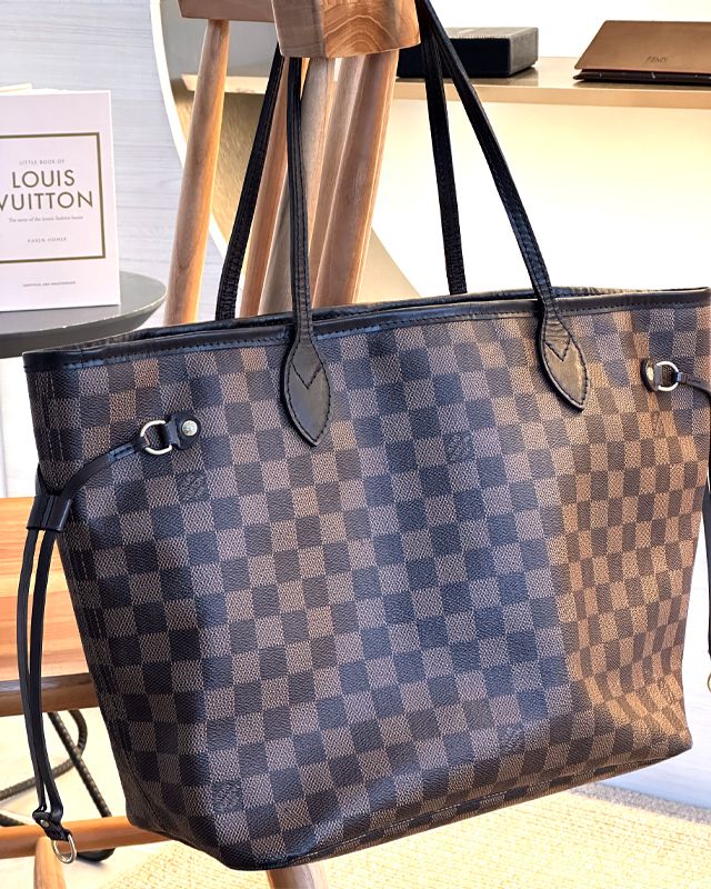 Bolsa Louis Vuitton Neverfull. Clique na imagem e confira mais modelos da marca!