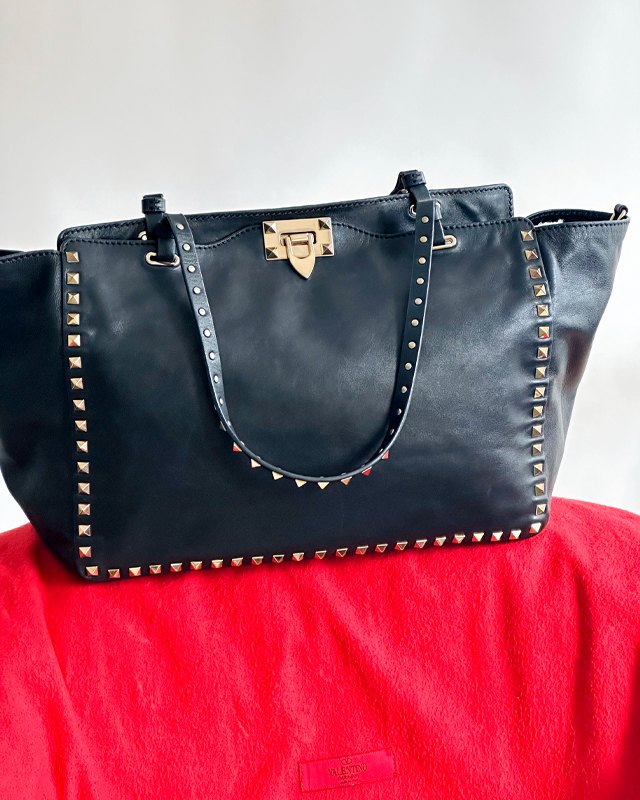 Bolsa Valentino Rockstud. Clique na imagem e confira mais modelos da marca!