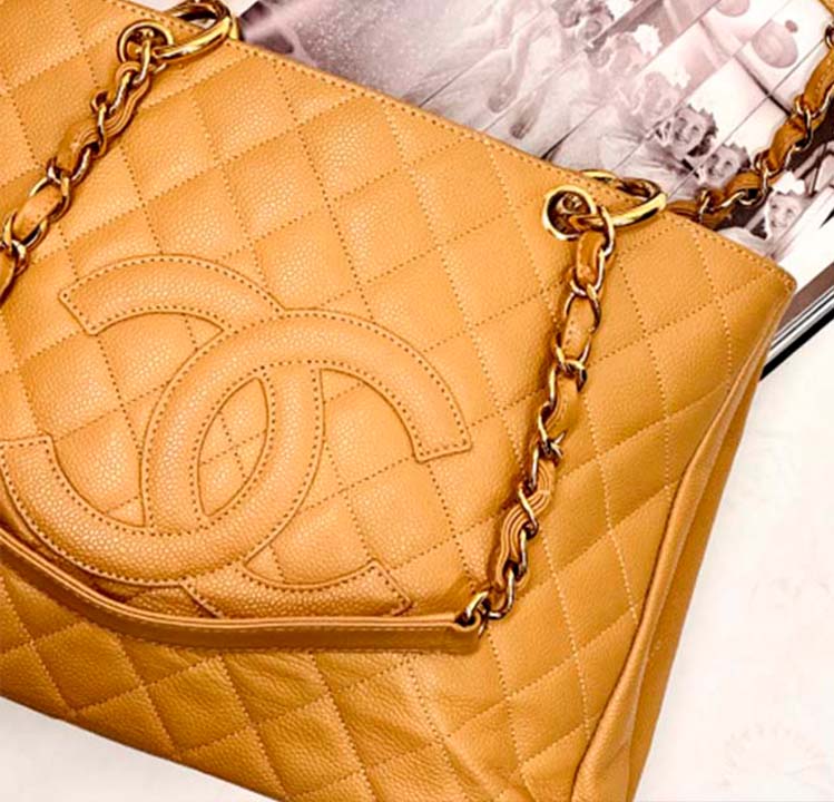 Foto de Bolsa Chanel GST um dos modelos cancelados pela marca que deixou de ser produzido.