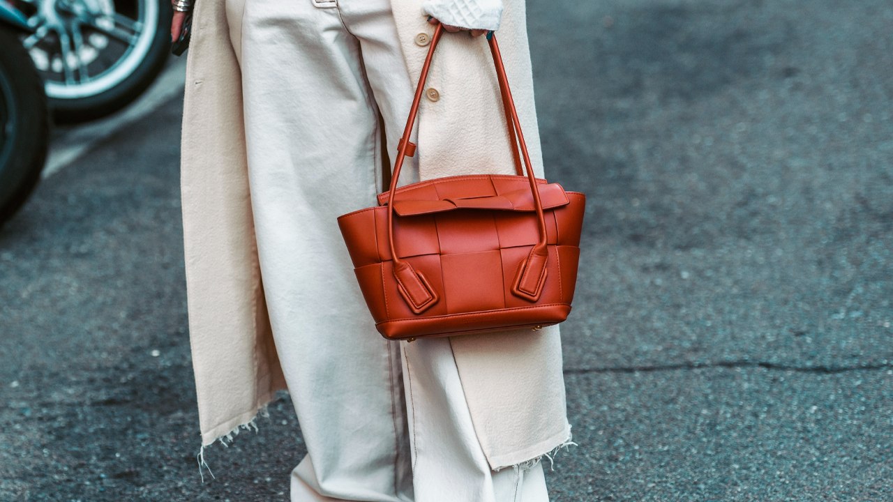 capa do post sobre bolsas de marcas de luxo nada óbvias para trabalhar